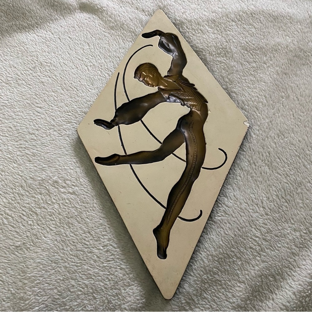 VINTAGE inverted chalkware male dancer ballerina Diamond bronze on ivory 16x9in